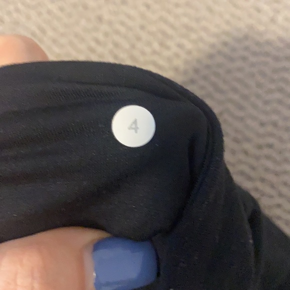 Lululemon mid length shorts - Picture 3 of 3